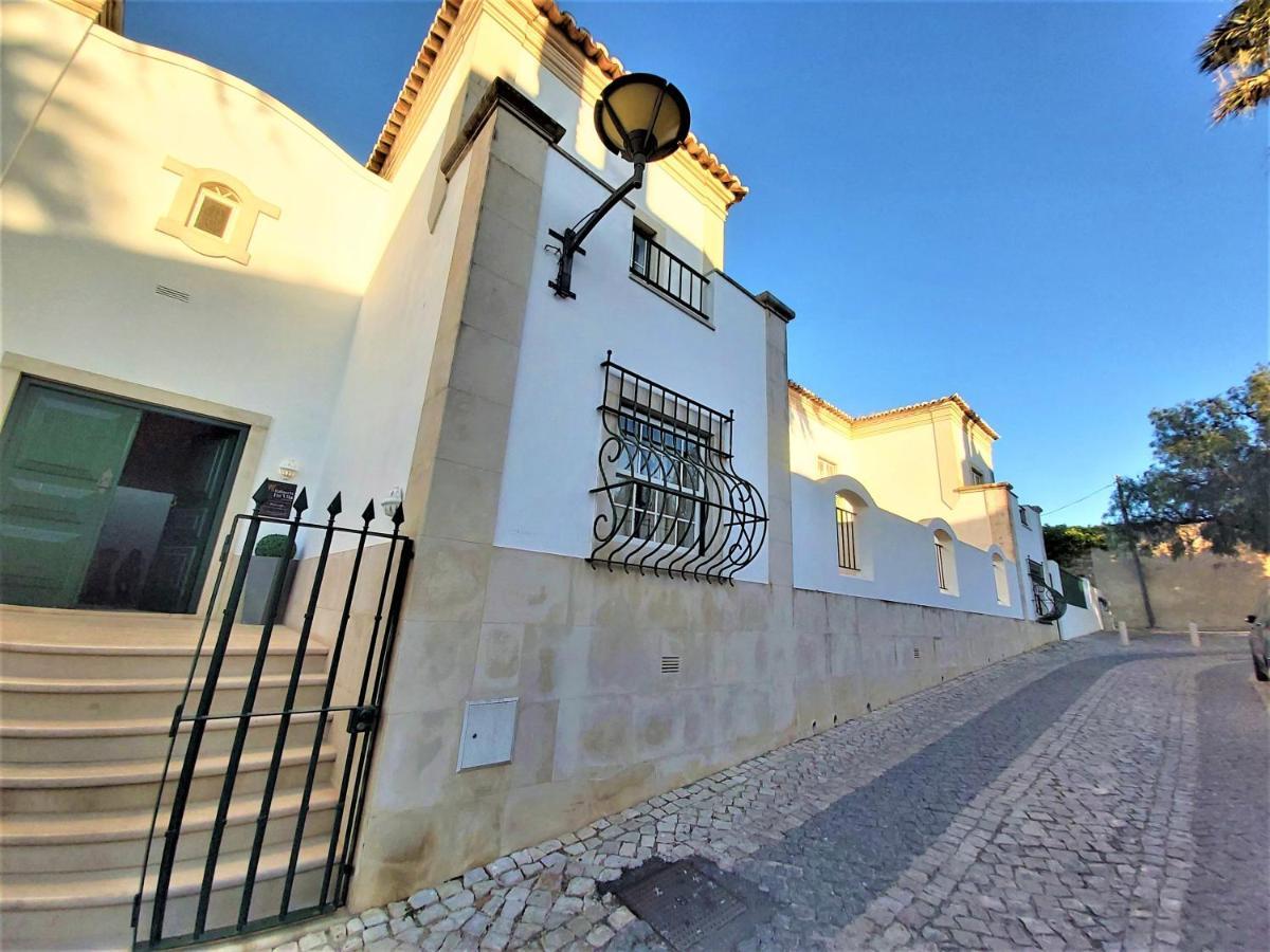 City Walls Rooftop Terrace Duplex @ Citycenter & Beach لاغوس المظهر الخارجي الصورة